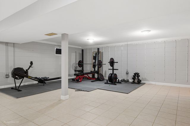 11N958 Almora Terrace, Elgin, IL 60124