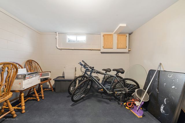 11N958 Almora Terrace, Elgin, IL 60124