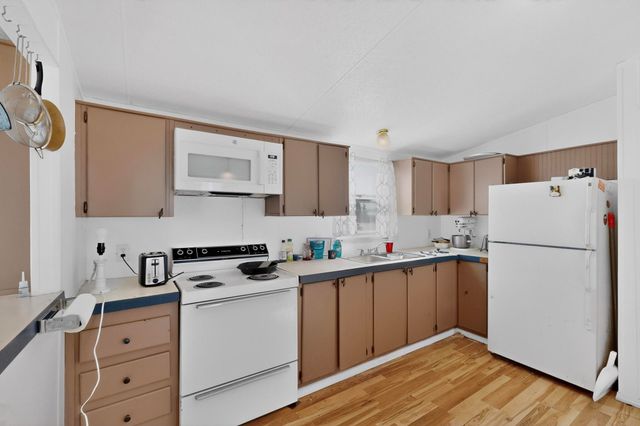 2 Connecticut Court, Moriarty, NM 87035