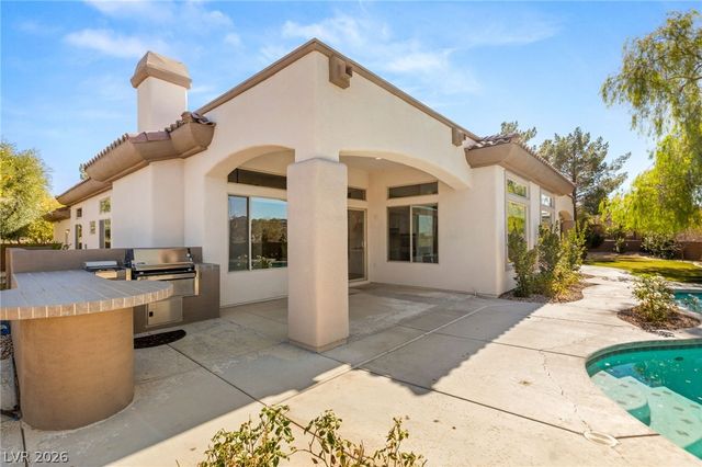 1 Knob Oak Drive, Henderson, NV 89052