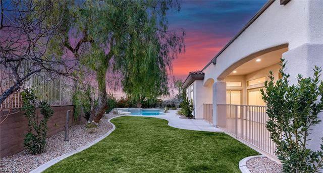 1 Knob Oak Drive, Henderson, NV 89052