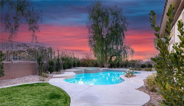 1 Knob Oak Drive, Henderson, NV 89052