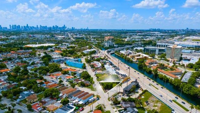 699 E Okeechobee Rd, Hialeah, FL 33010