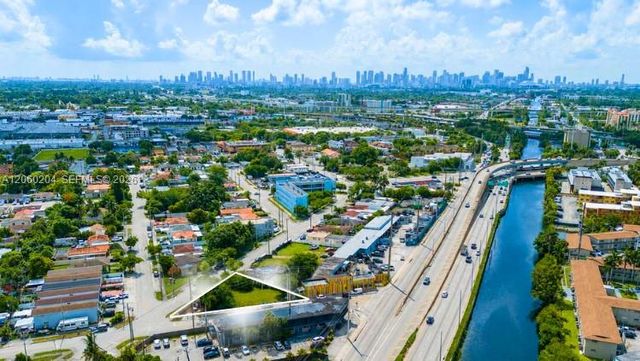 699 E Okeechobee Rd, Hialeah, FL 33010