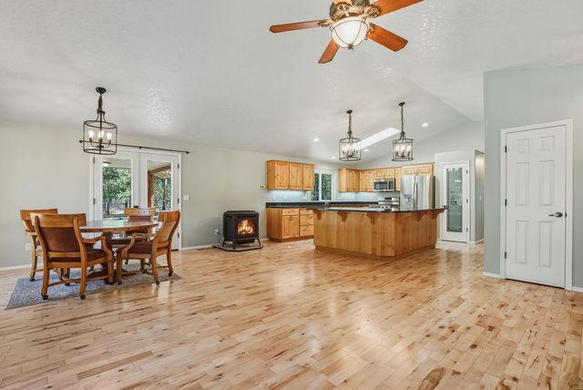 52220 Dorrance Meadow Road, La Pine, OR 97739