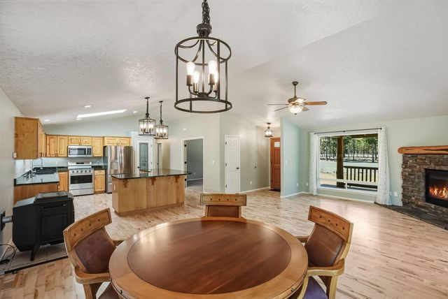 52220 Dorrance Meadow Road, La Pine, OR 97739
