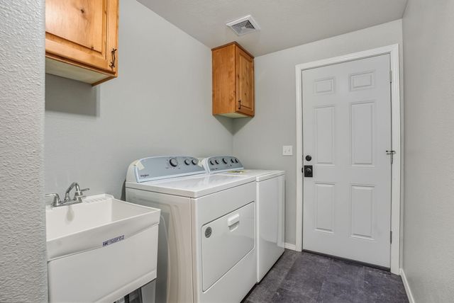 52220 Dorrance Meadow Road, La Pine, OR 97739