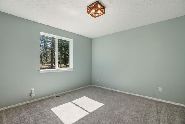 52220 Dorrance Meadow Road, La Pine, OR 97739