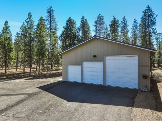 52220 Dorrance Meadow Road, La Pine, OR 97739