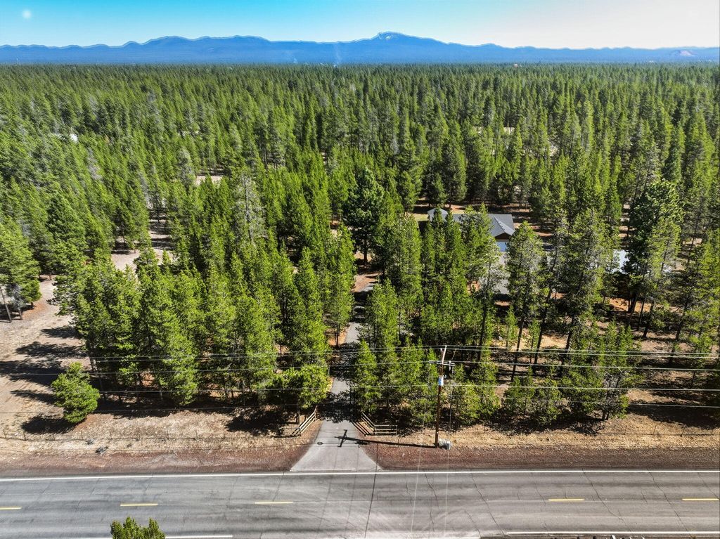 52220 Dorrance Meadow Road, La Pine, OR 97739