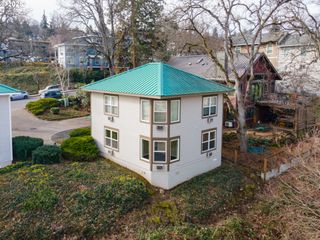 -1 Columbia St, Hood River, OR 97031