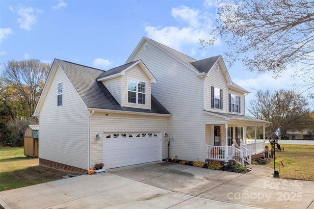 600 Summey Farm Drive, Dallas, NC 28034