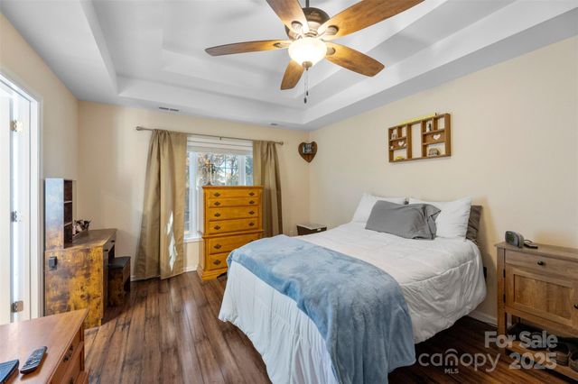 600 Summey Farm Drive, Dallas, NC 28034