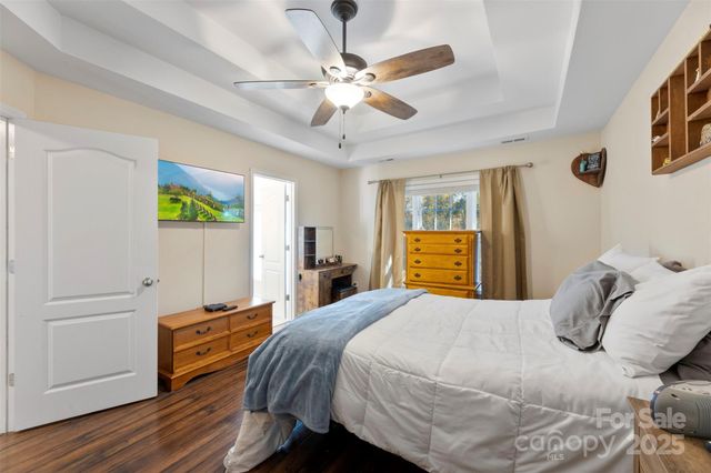 600 Summey Farm Drive, Dallas, NC 28034