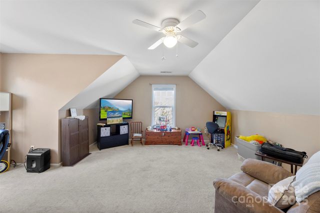 600 Summey Farm Drive, Dallas, NC 28034