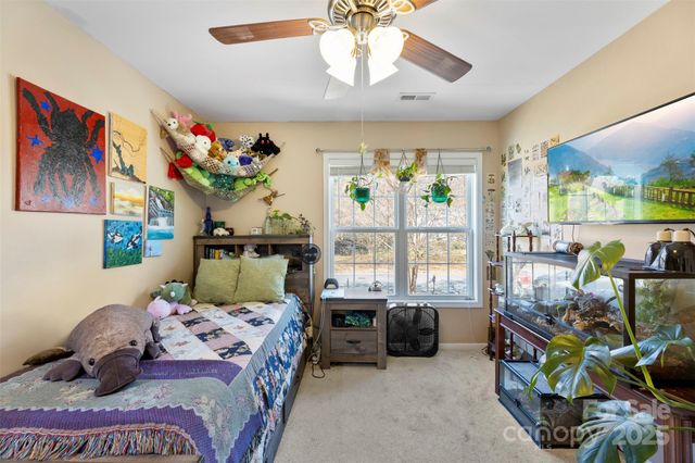 600 Summey Farm Drive, Dallas, NC 28034