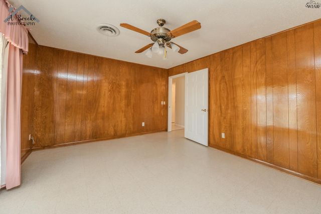 903 MIMOSA STREET, Burkburnett, TX 76354