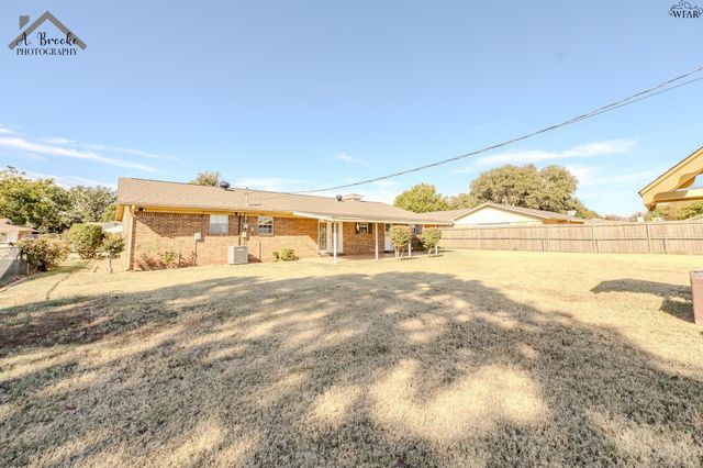 903 MIMOSA STREET, Burkburnett, TX 76354
