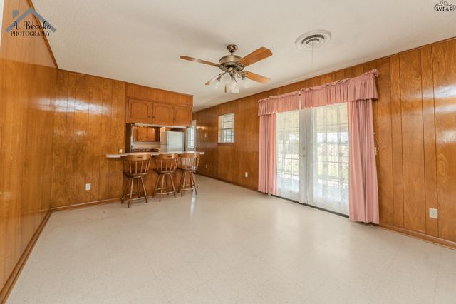 903 MIMOSA STREET, Burkburnett, TX 76354