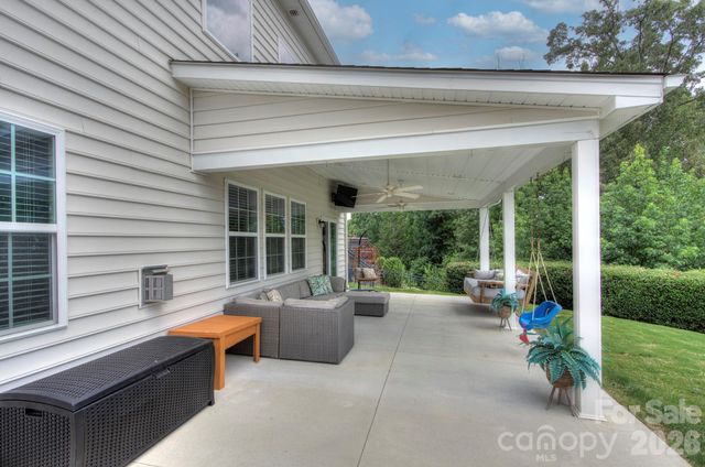 9277 Perseverance Drive, Harrisburg, NC 28075