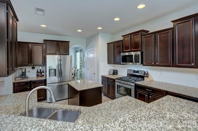 9277 Perseverance Drive, Harrisburg, NC 28075