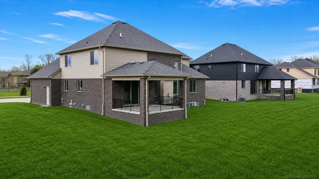 18764 Via Firenze Drive, Macomb, MI 48044