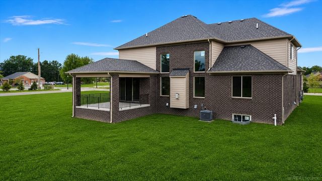 18764 Via Firenze Drive, Macomb, MI 48044