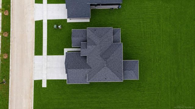 18764 Via Firenze Drive, Macomb, MI 48044