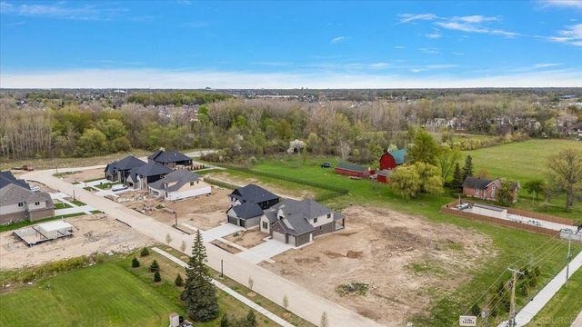 18764 Via Firenze Drive, Macomb, MI 48044