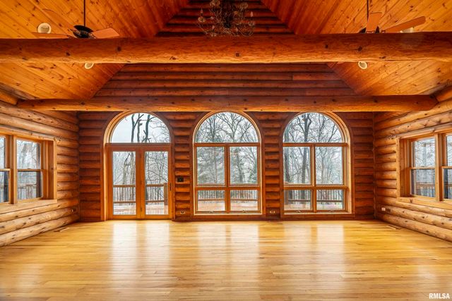 221 Poplar Lake Road, Makanda, IL 62958