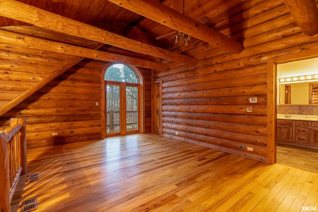 221 Poplar Lake Road, Makanda, IL 62958