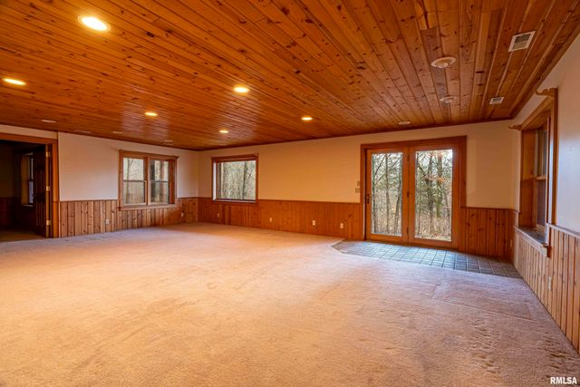 221 Poplar Lake Road, Makanda, IL 62958