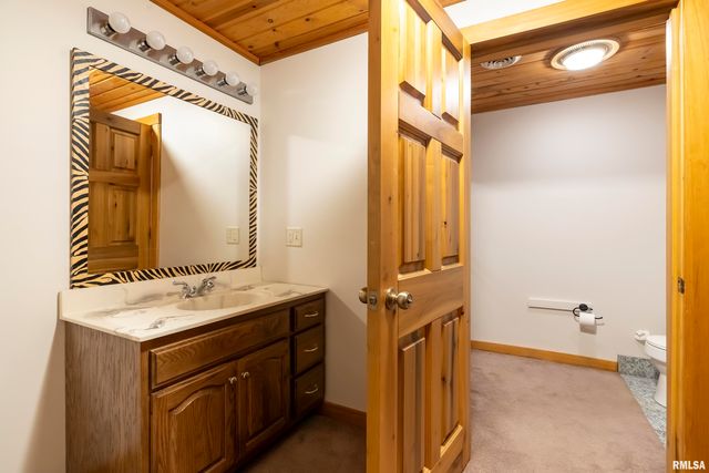 221 Poplar Lake Road, Makanda, IL 62958