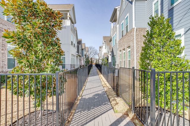 4913 Hidden Grove Drive, Fort Worth, TX 76114