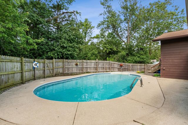 6702 Pershing Court, Woodridge, IL 60517