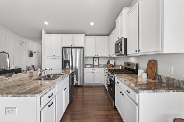 7752 206th Street W, Lakeville, MN 55044