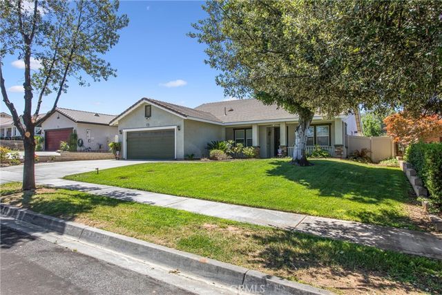 35653 Oak Creek, Yucaipa, CA 92399