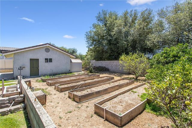 35653 Oak Creek, Yucaipa, CA 92399