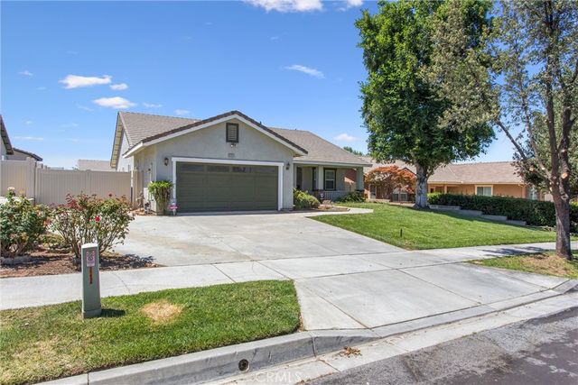 35653 Oak Creek, Yucaipa, CA 92399