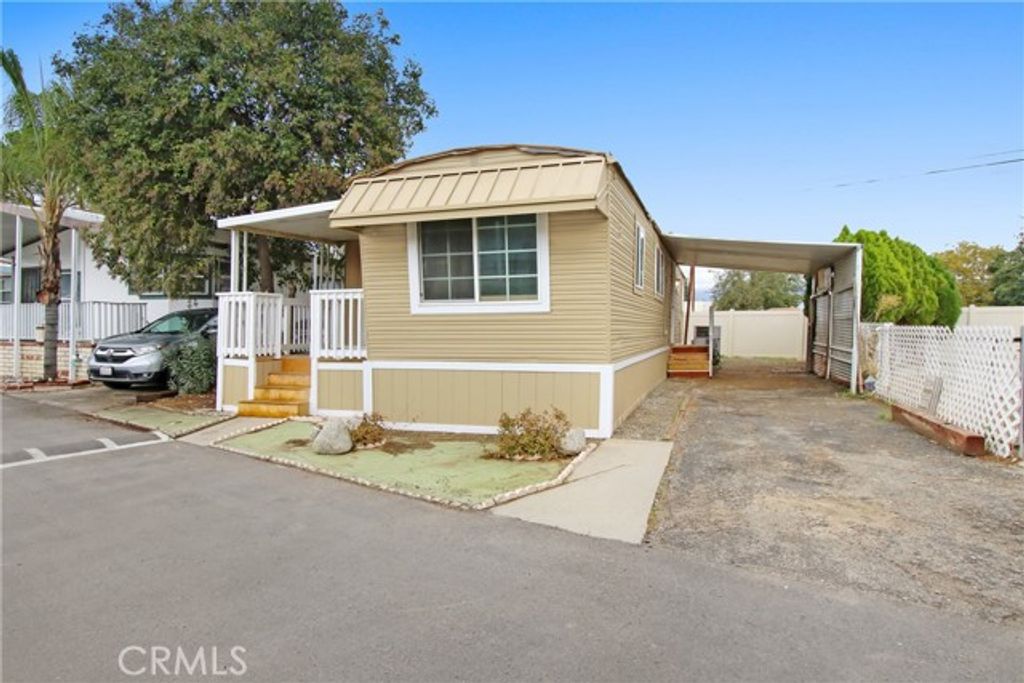 220 S Elk St 134, Hemet, CA 92543