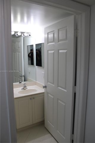 519 E Sheridan St 1082, Dania Beach, FL 33004