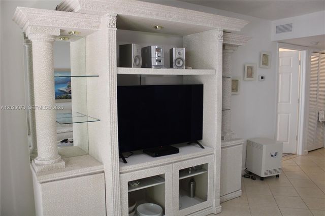 519 E Sheridan St 1082, Dania Beach, FL 33004
