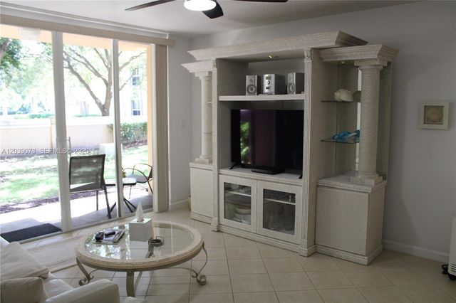 519 E Sheridan St 1082, Dania Beach, FL 33004