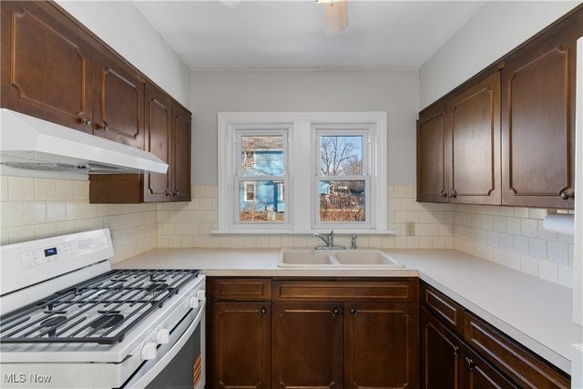 1899 16th Street SW, Akron, OH 44314