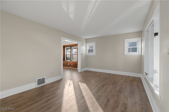 1899 16th Street SW, Akron, OH 44314