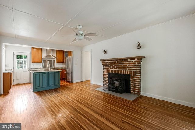 4883 RIDGE RD, Chesapeake Beach, MD 20732