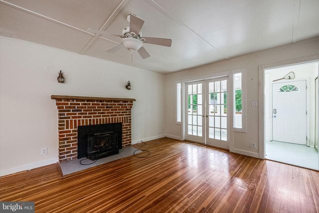 4883 RIDGE RD, Chesapeake Beach, MD 20732