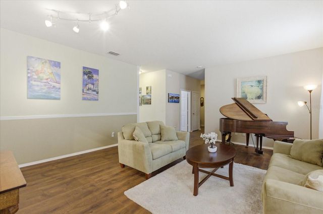 20900 OLDENBURG LOOP, Mount Dora, FL 32757