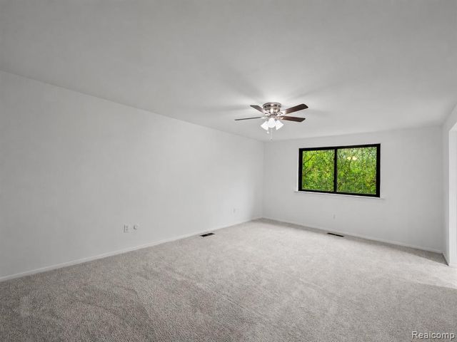 2971 Moon Lake Drive, West Bloomfield, MI 48323