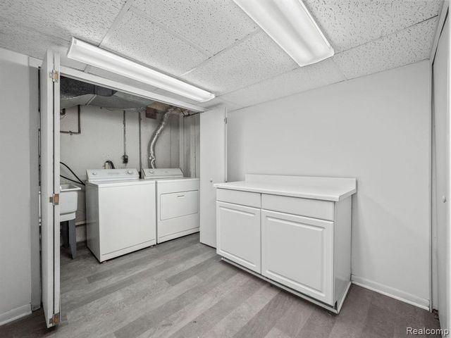 2971 Moon Lake Drive, West Bloomfield, MI 48323
